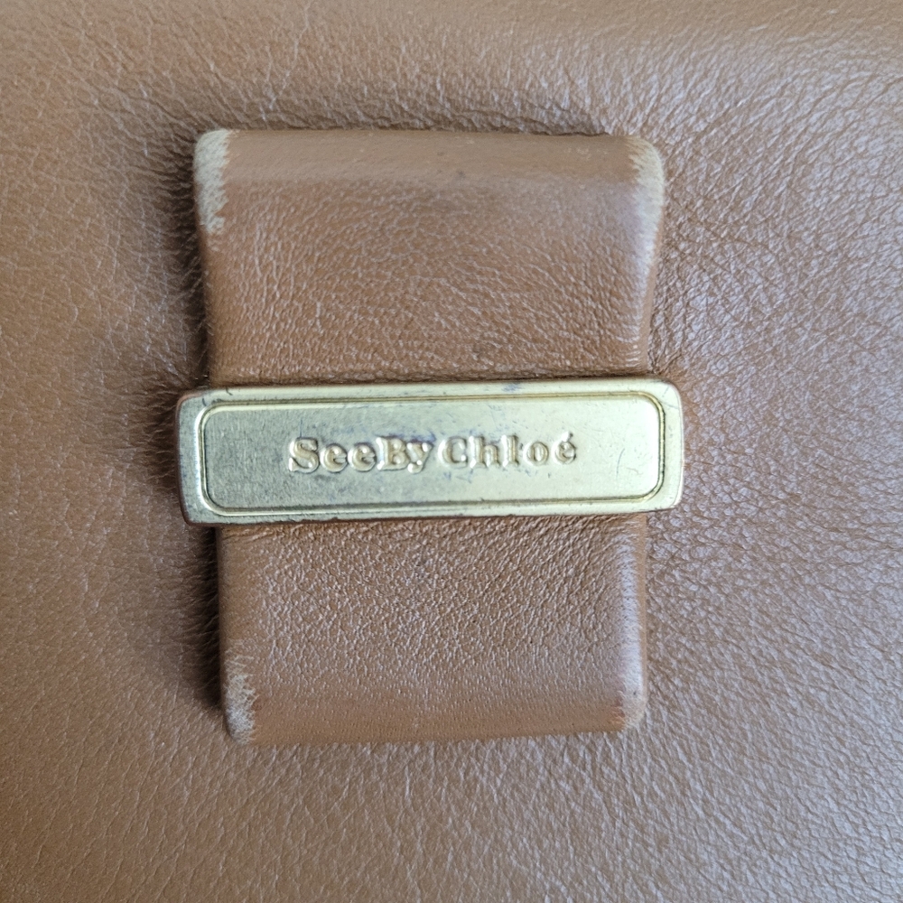 Zip-around Tan Leather Wallet With Gold Tone Zipper And Bow, See by Chloe - Picture 6 of 10